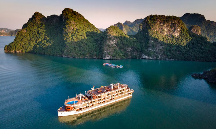 Vietnam 6 Days / 5 Nights Holiday Package